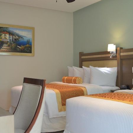 Hotel Villa Magna Poza Rica 外观 照片
