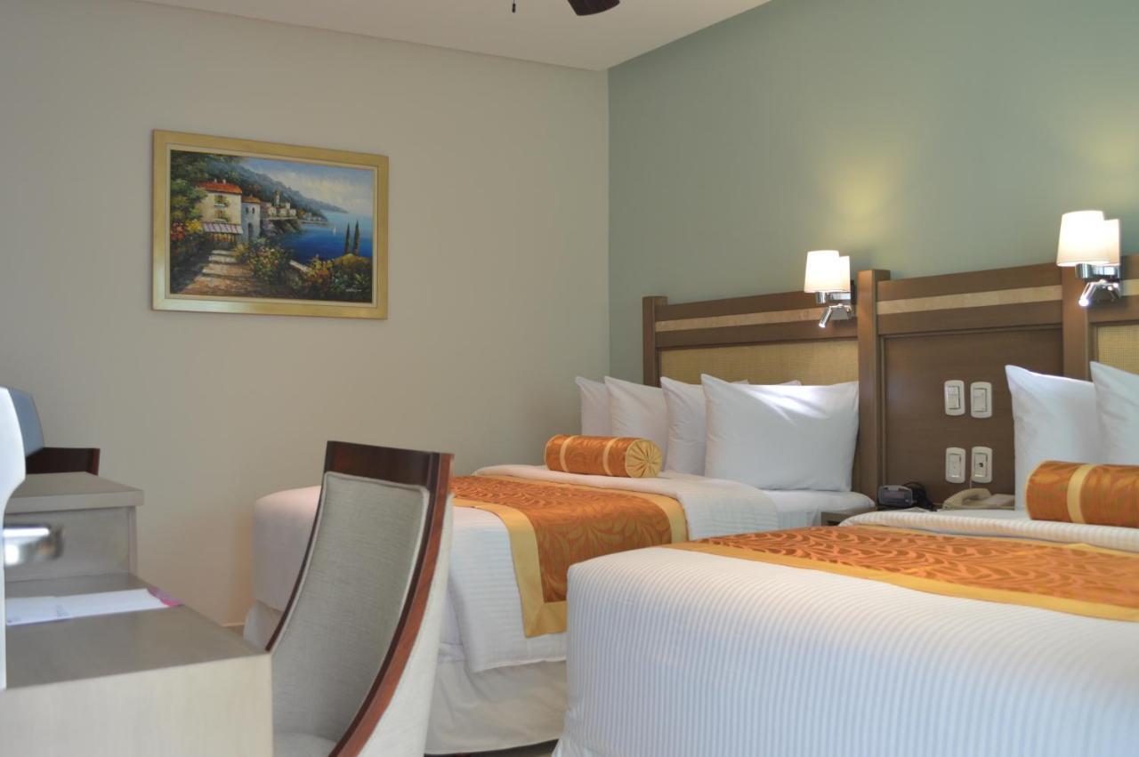 Hotel Villa Magna Poza Rica 外观 照片