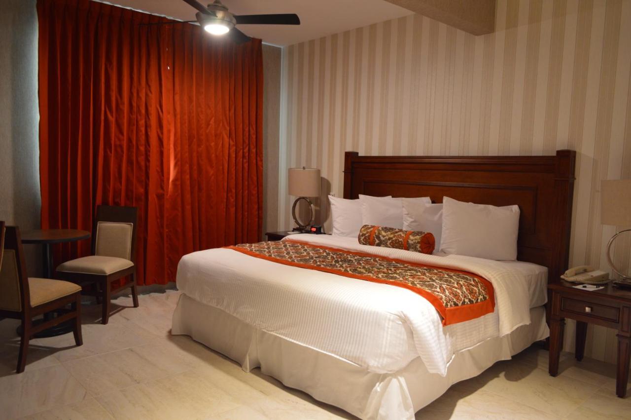 Hotel Villa Magna Poza Rica 外观 照片