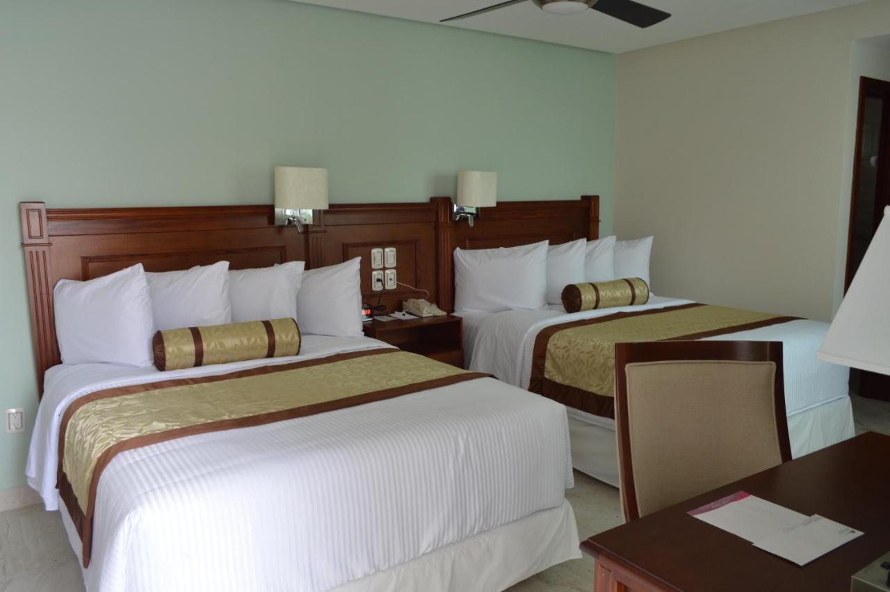 Hotel Villa Magna Poza Rica 外观 照片